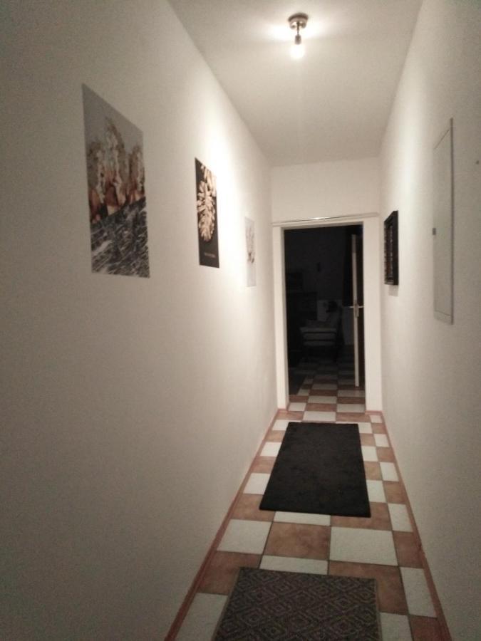 Studiowohnung, Neu Renoviert, Zentrale Lage Saarlouis Exterior photo